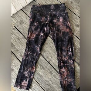 LULULEMON Tie-Dye Leggings SIZE 8.